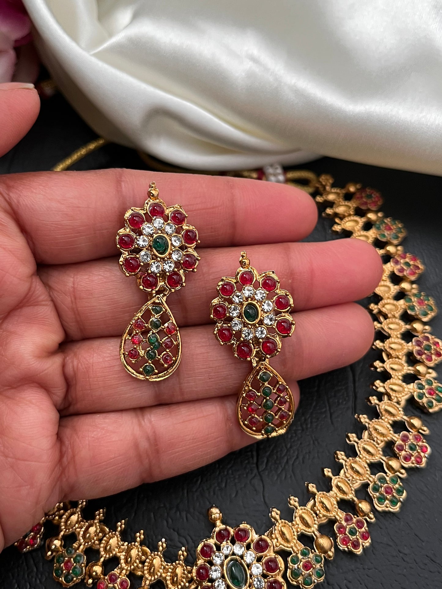Charulata – Ethnic Floral Necklace Set