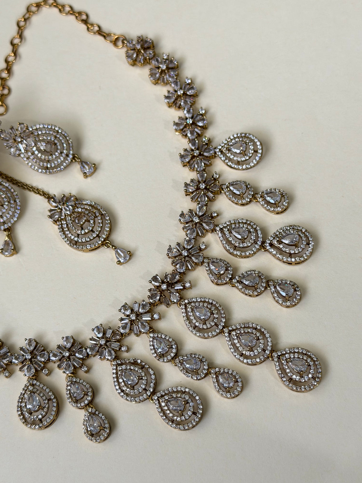Rani - Floral Necklace Set – Green, Blue or White