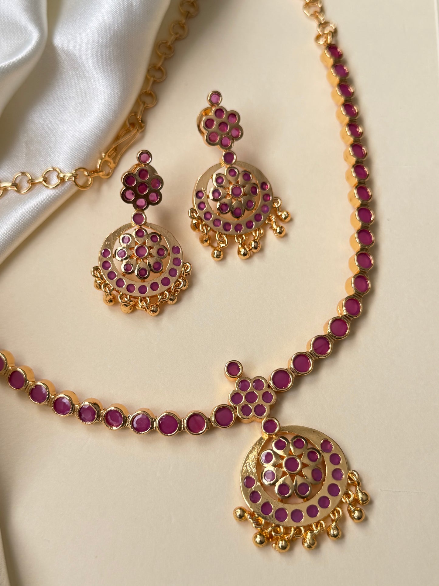 Vijayamala - Impon Attigai or Adiyal Necklace Set