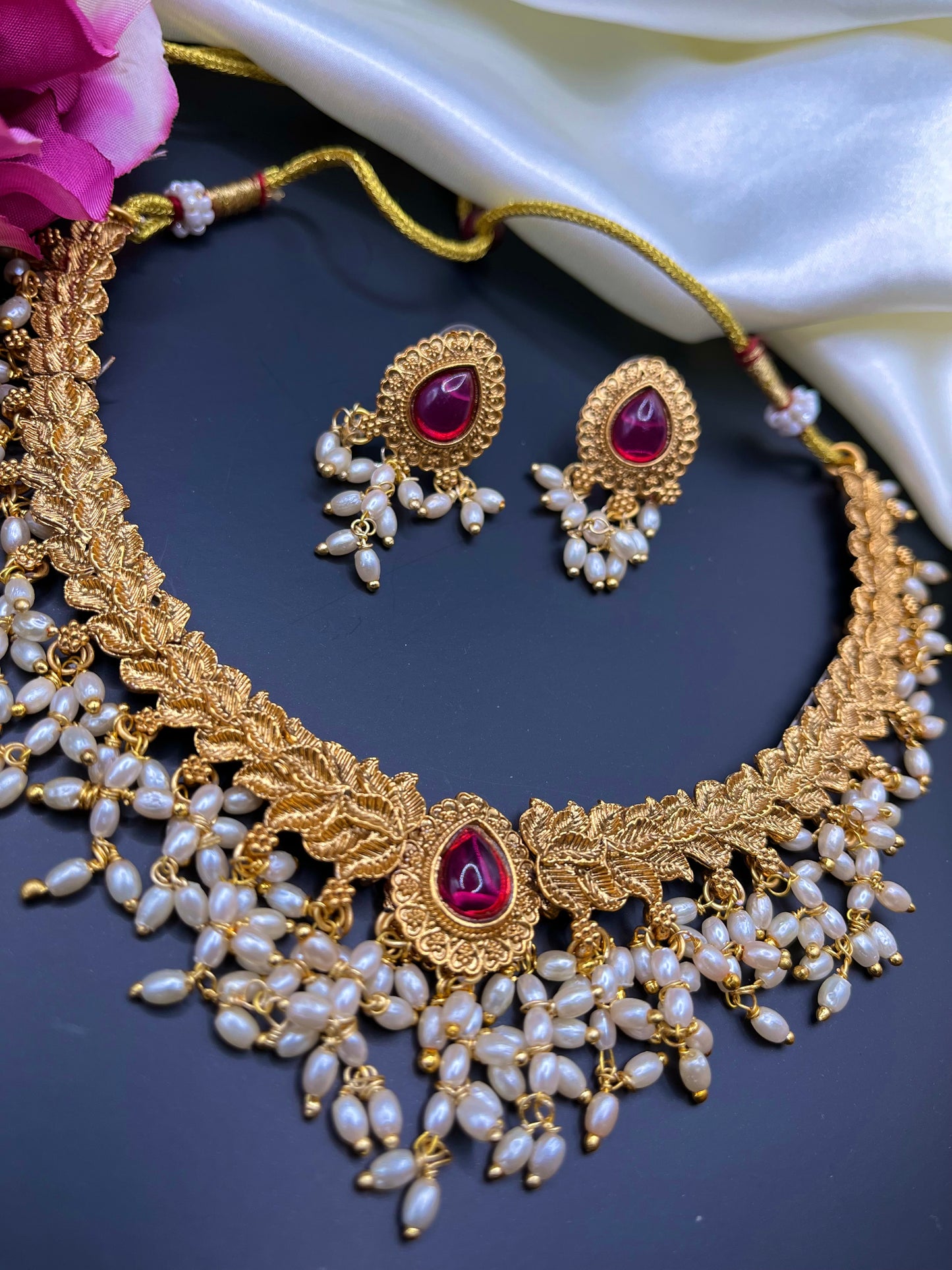 Sana - Traditional Necklace Set