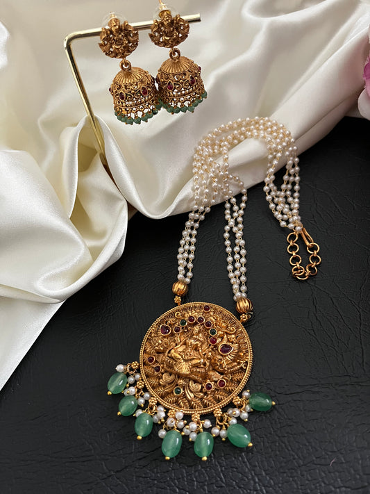 Vasundhara – Lakshmi Coin Pearl Necklace Set