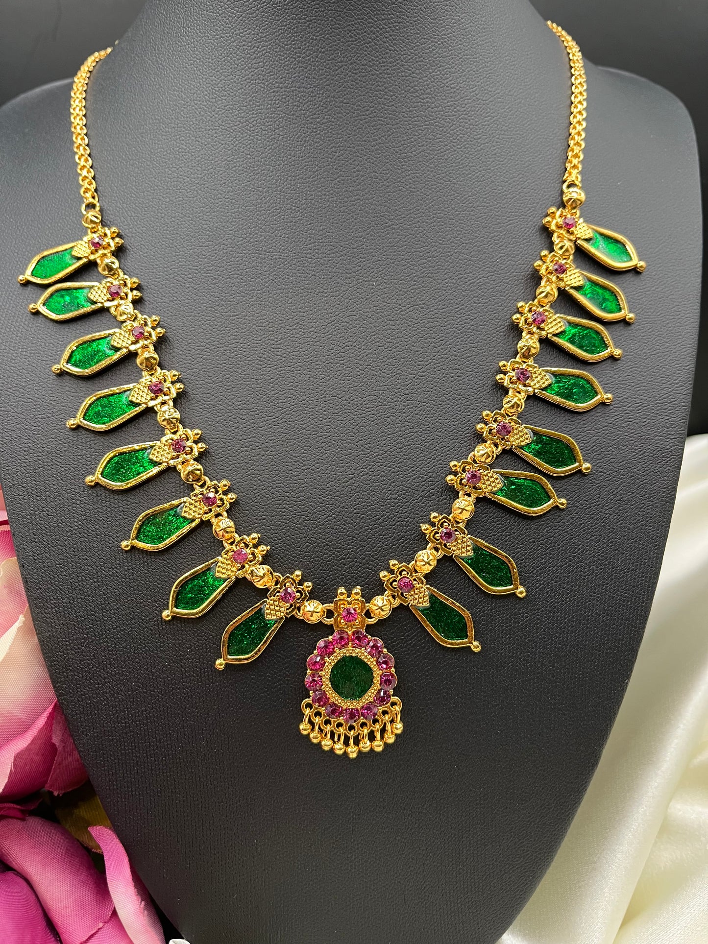 Janaki – Traditional Kerala Palakka Necklace in Green and Ruby Stones