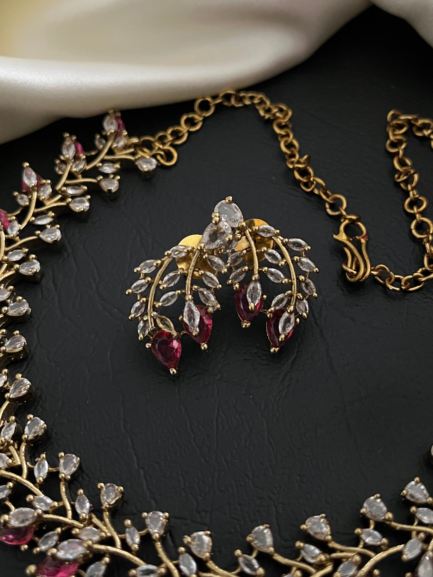 Kaia – CZ Leaf Necklace Set