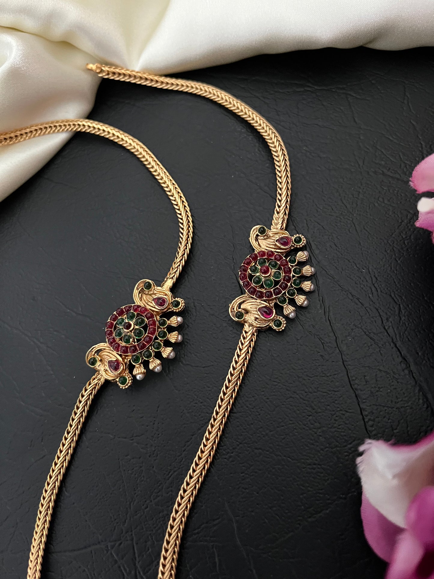 Aarini – Temple-Inspired Stone Anklet (Non-Idol)