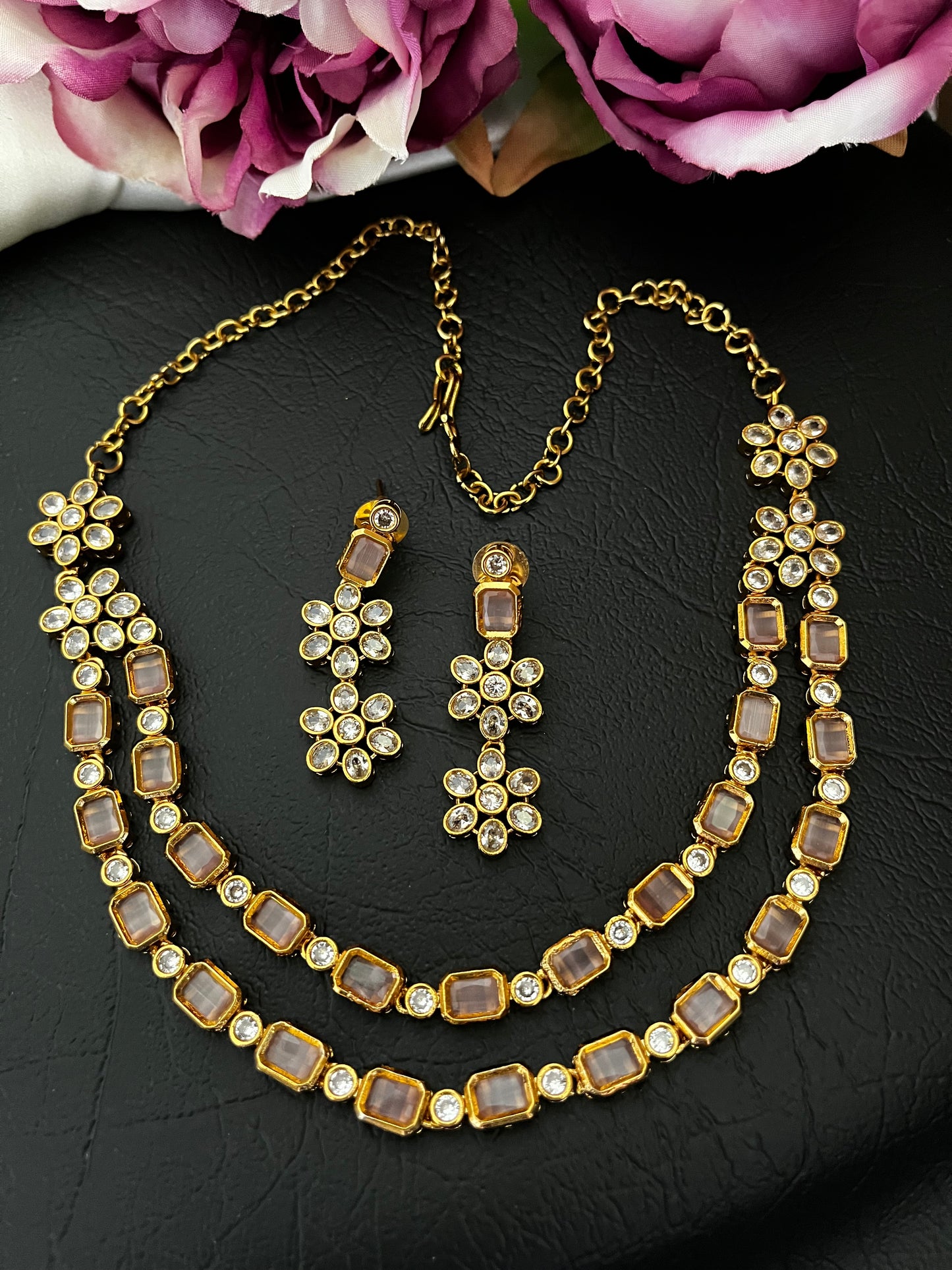 Rhea – Dual-Layer Stone Accent Necklace Set