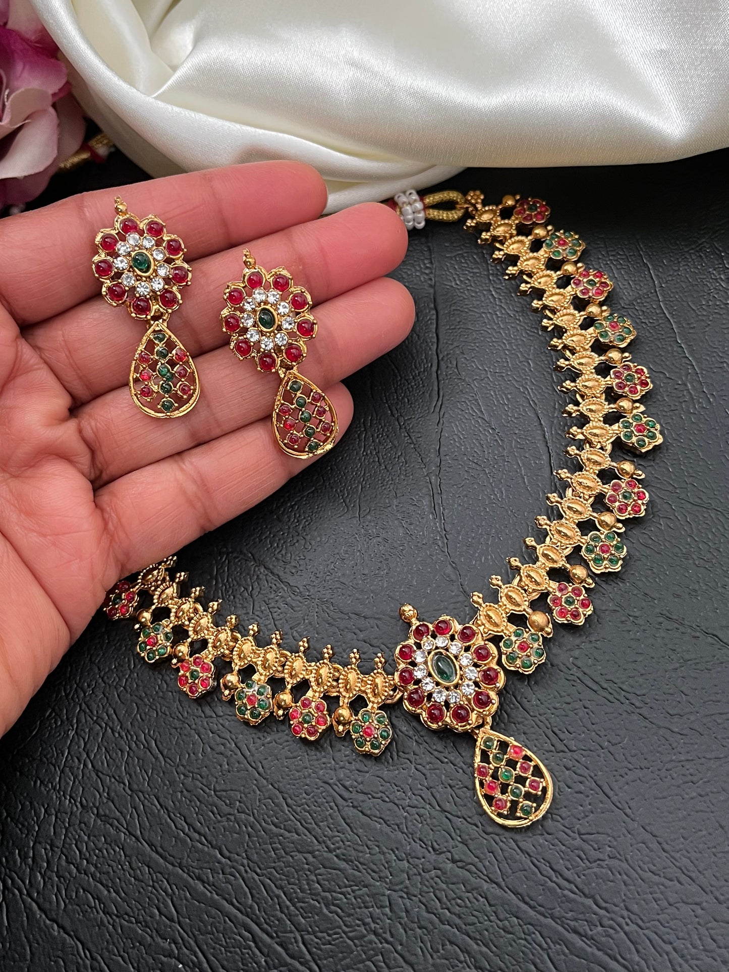 Charulata – Ethnic Floral Necklace Set