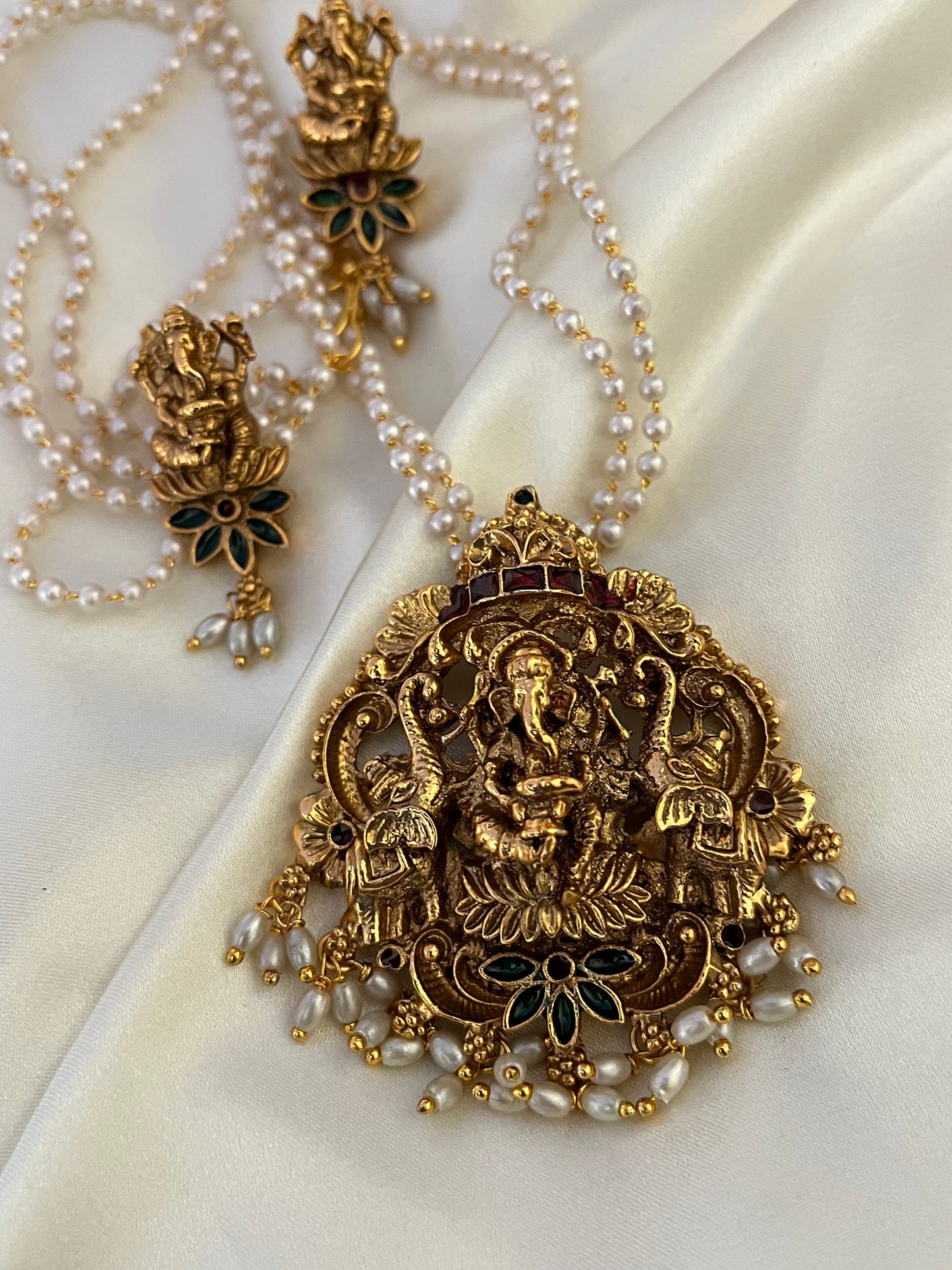 Vighnaharta - Antique Temple Jewellery Set | Lord Ganesha Deity Decoration or Necklace | Pearl Chain & Matching Earrings