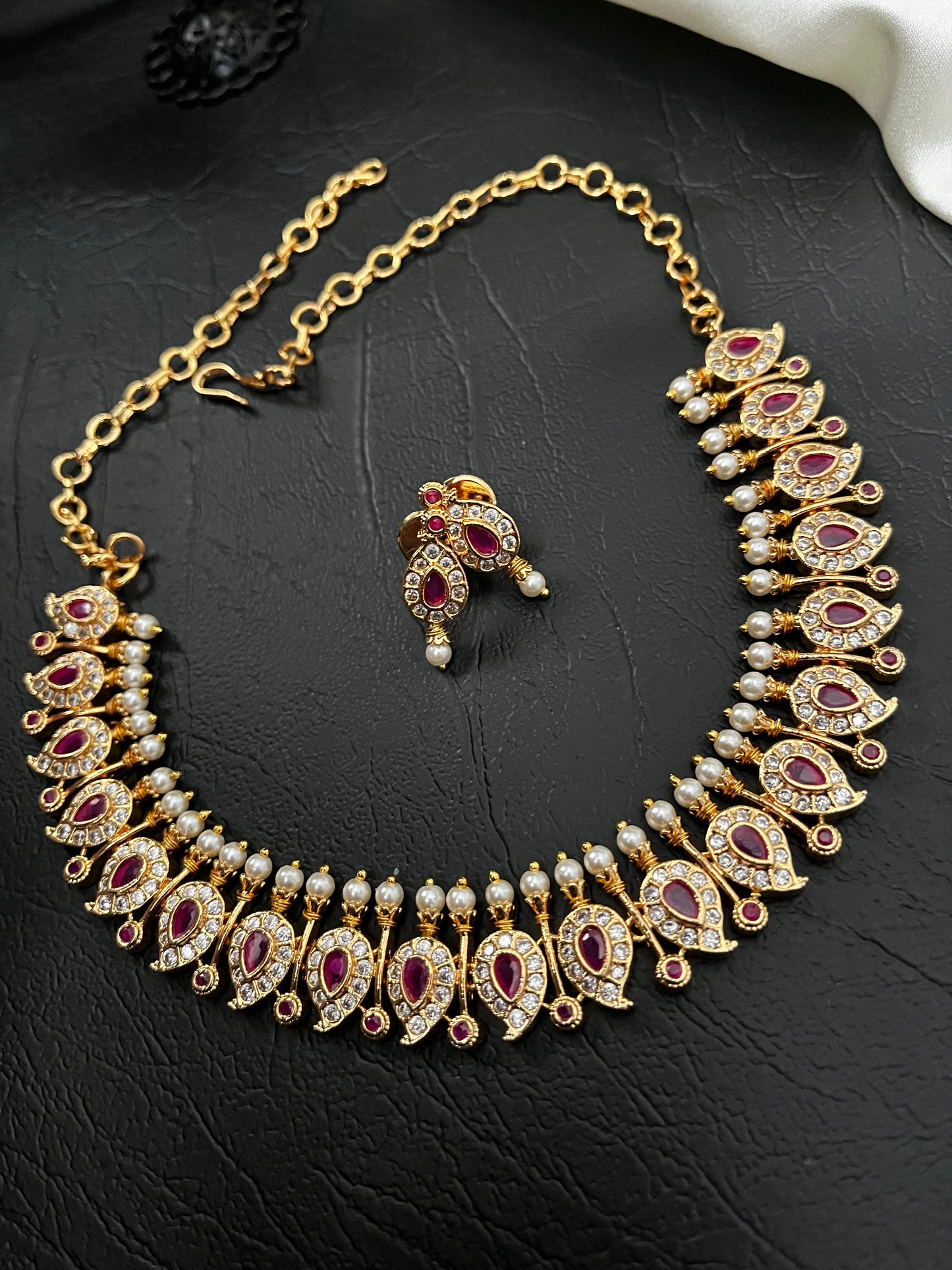 Rashmika – Mango Motif CZ Necklace Set