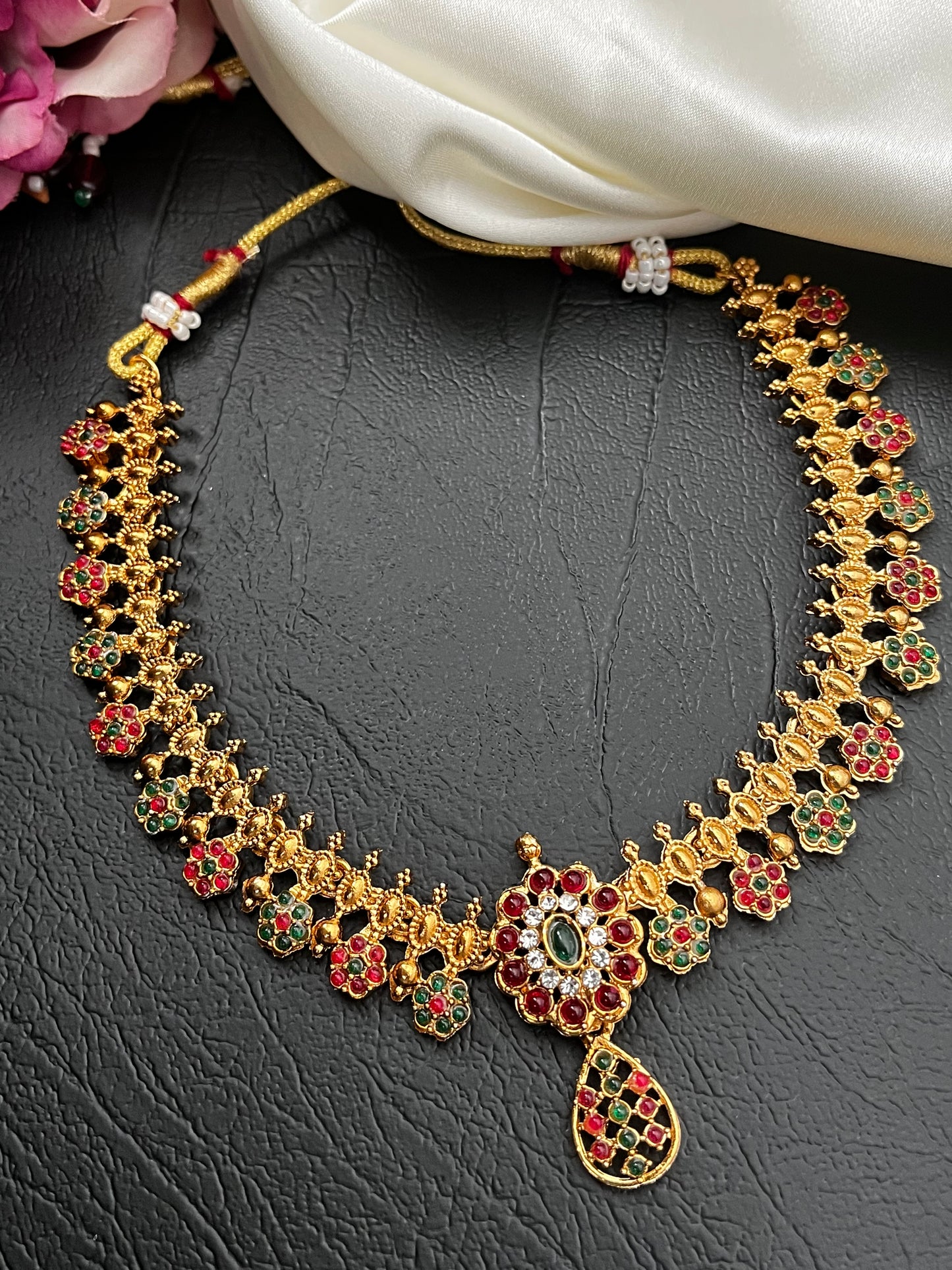 Charulata – Ethnic Floral Necklace Set