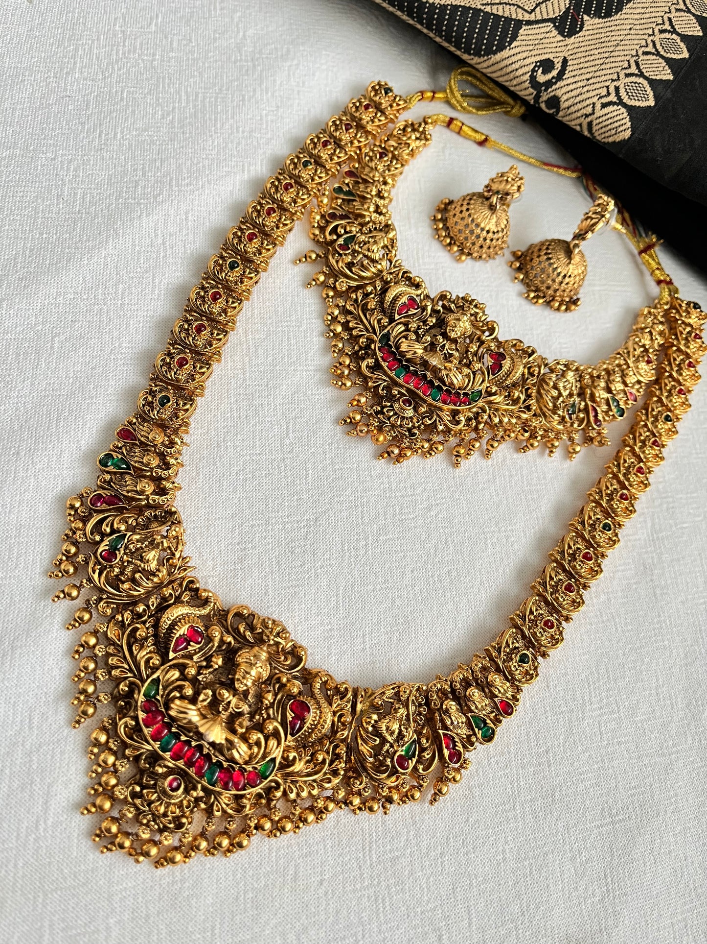 Padmavati Royal Lakshmi Temple Jewellery Set – Antique Gold Bridal Necklace haaram, Choker & Jhumkas