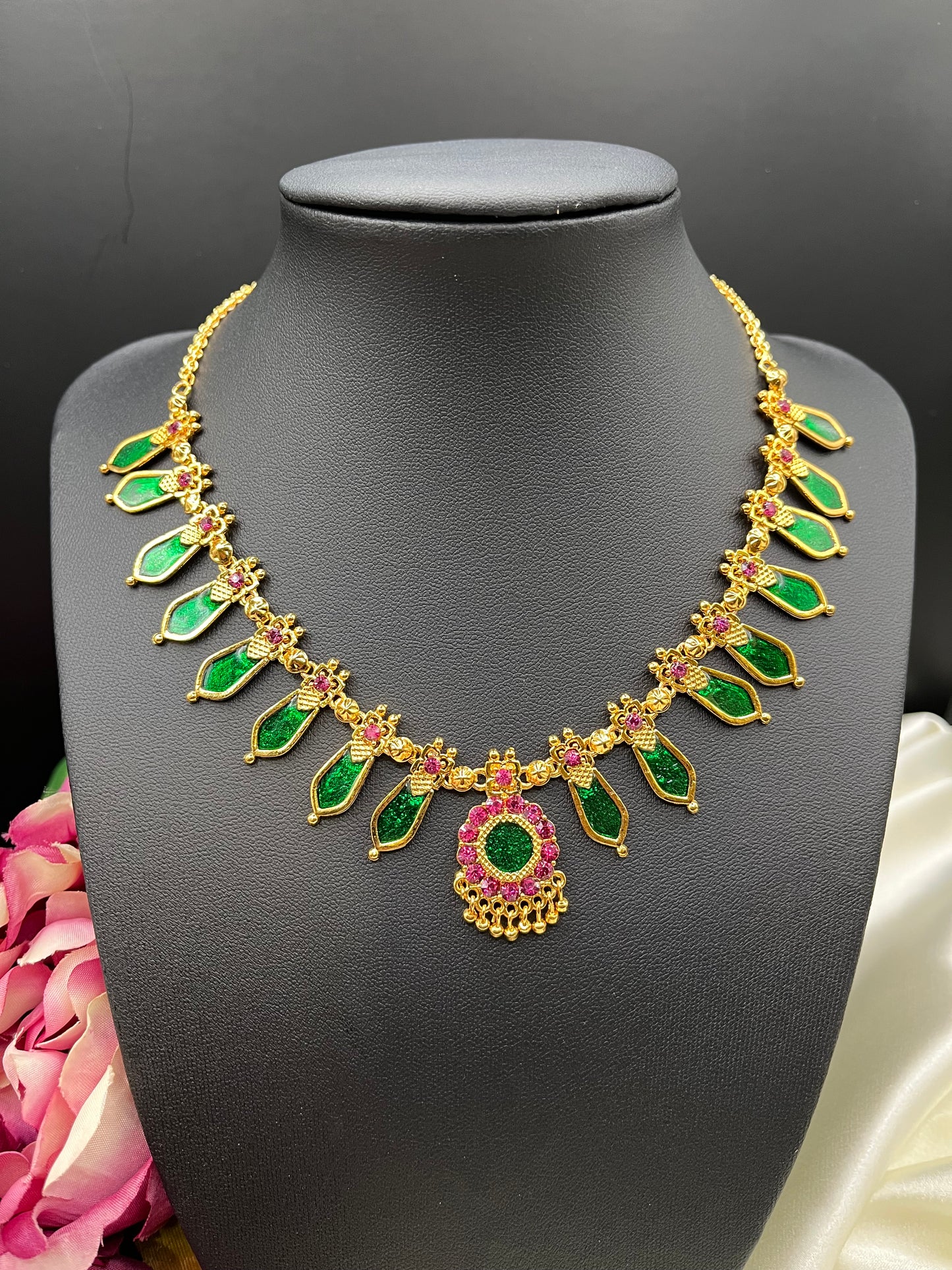Janaki – Traditional Kerala Palakka Necklace in Green and Ruby Stones