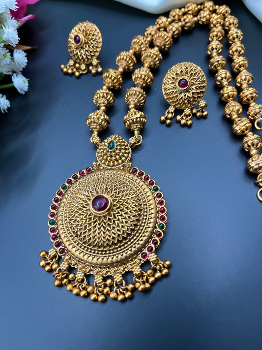 Amrita - Antique Gold Temple Jewelry Necklace Set