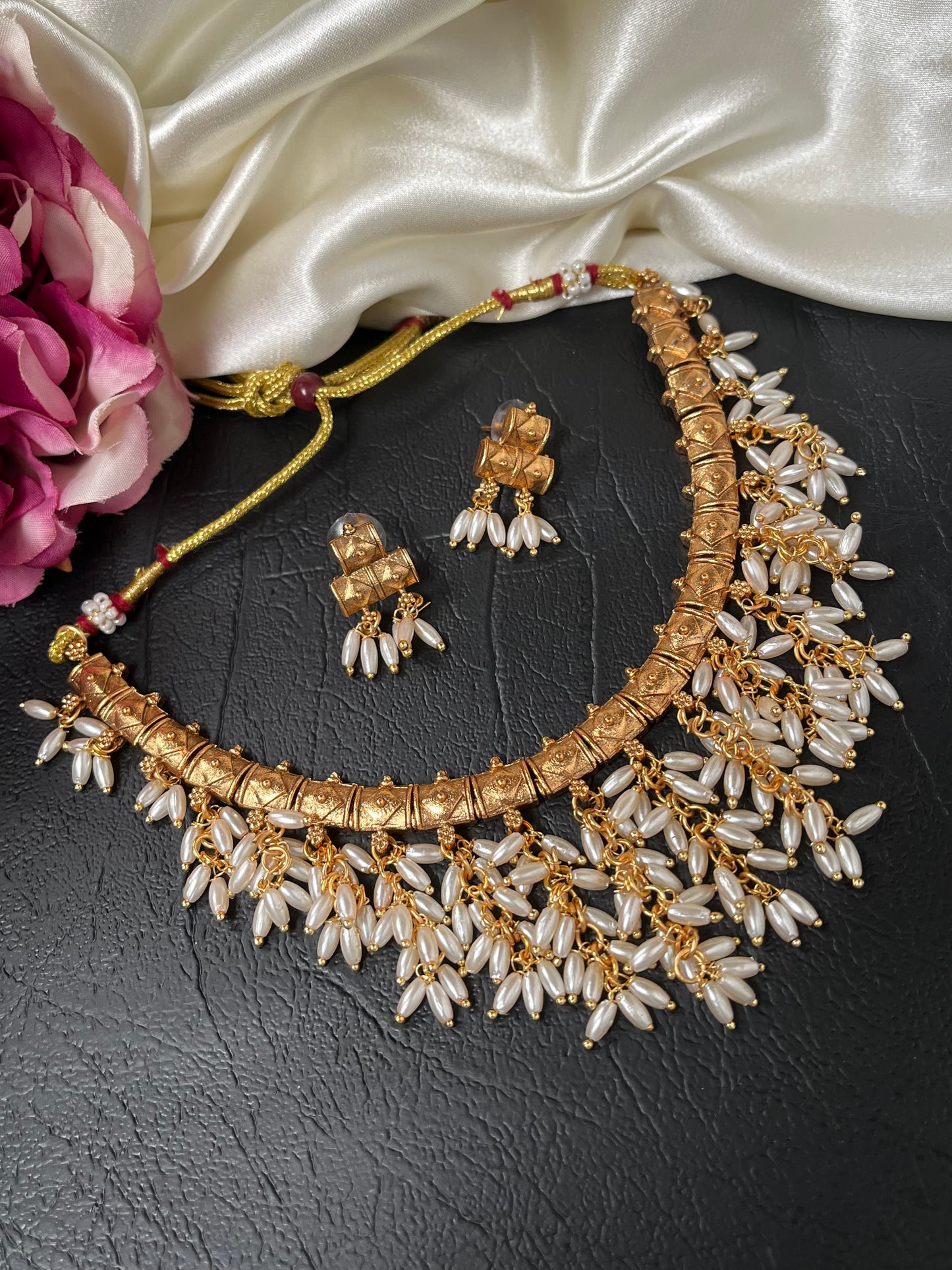 Meera – Pearl Fringe Statement Necklace Set