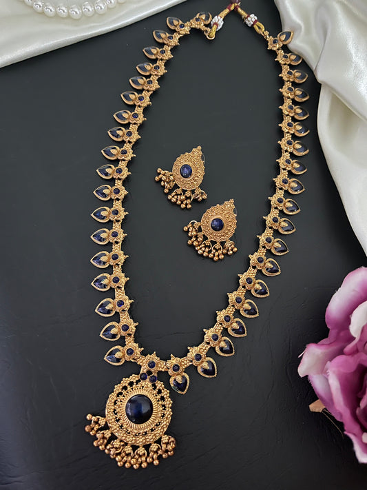 Tarunika – Palakka Style Heritage Haaram Necklace Set (Green / Blue)