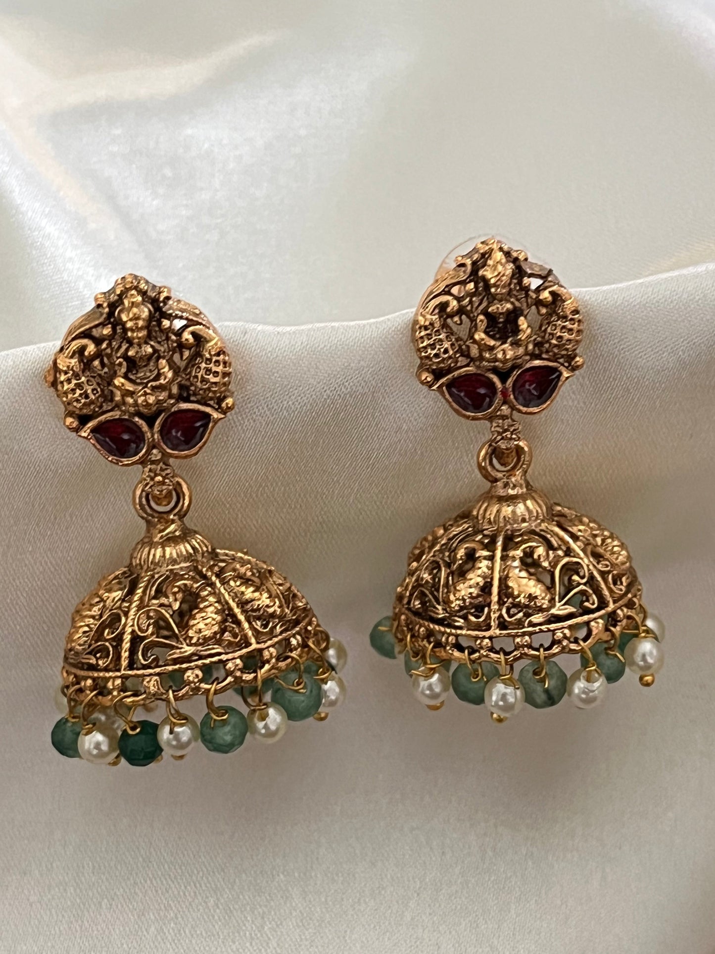 Sampoorna – Lakshmi Devi Temple-Inspired Gold-Tone Necklace Set