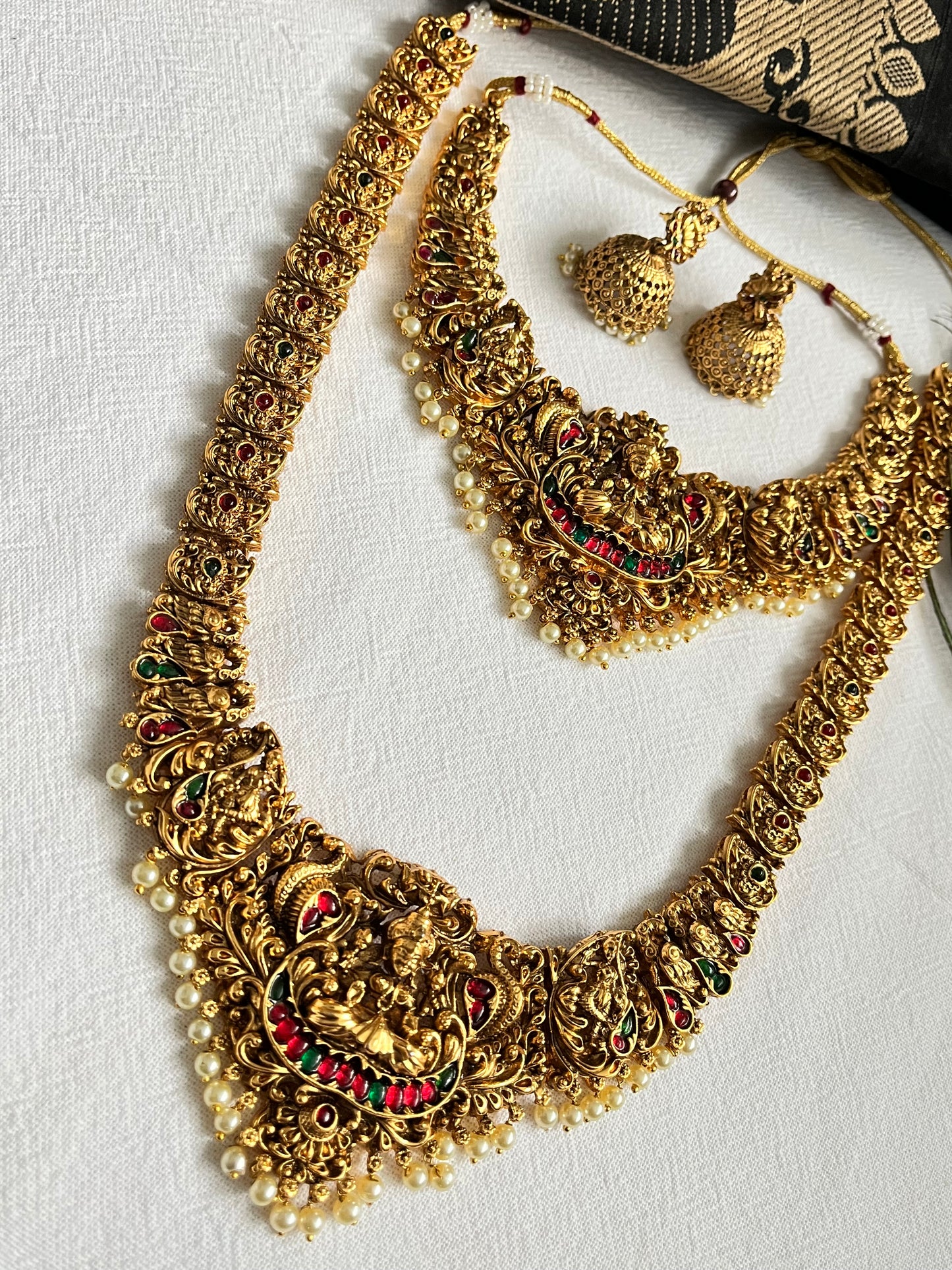 Padmavati Royal Lakshmi Temple Jewellery Set – Antique Gold Bridal Necklace haaram, Choker & Jhumkas