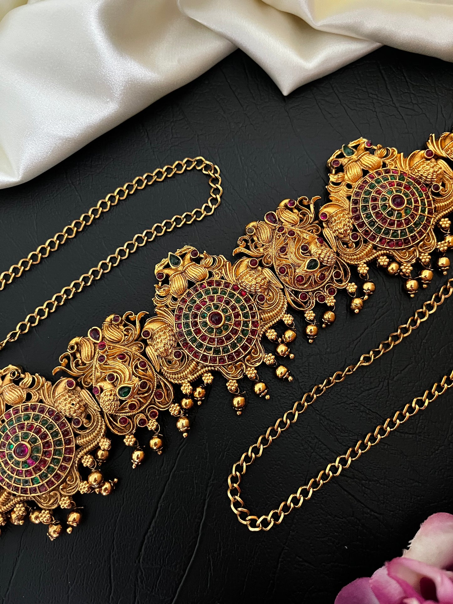 Varna - Hip Chain