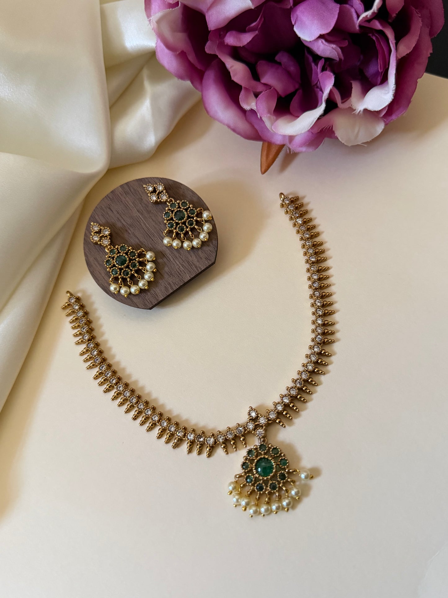Pavithra - classic attigai necklace set